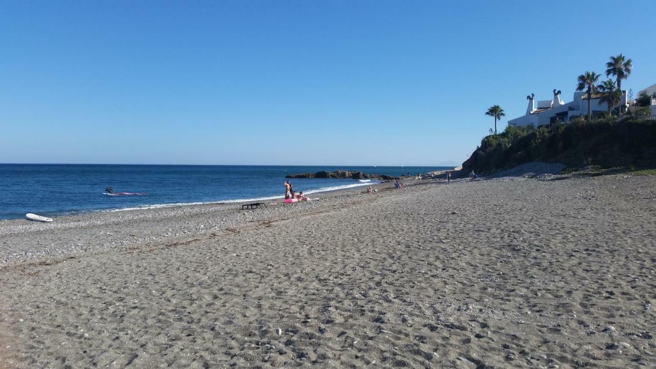 Beach-Front Bahia Dorada Estepona Exterior foto